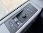 Volkswagen Transporter 2.0 TDI 150PK Automaat L2H1 Airco Cruise Control Trekhaak Carplay Navigatie 3 Stoelen Parkeersensoren