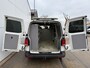 Volkswagen Transporter 2.0 TDI 150PK Automaat L2H1 Airco Cruise Control Trekhaak Carplay Navigatie 3 Stoelen Parkeersensoren