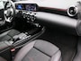 Mercedes-Benz A-klasse 180 Business Solution AMG AMG Line | Achteruitrijcamera | Apple CarPlay | Spiegelpakket | Dodehoekassistent. Inclusief 48 maanden Mercedes-Benz Certified garantie voor Europa.