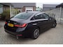 BMW 3-Serie 320i Business Edition Autom Navi Clima Apple Carplay LED Koplampen Cruise 2X PDC LMV Trekhaak ENZ NL Auto.