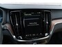Volvo V60 2.0 T8 Plug-in hybrid AWD Plus Dark | Google | Long Range | Stoelventilatie | Schuif-/Kanteldak | Head-up Display | Getint Glas | Elek. Stoelen | Stoel-/Stuurverwarming | Harman Kardon Audio | Keyless Entry | Dodehoekdetectie | Elek. Achterklep | Zitverlenging | Memory | 18" LM