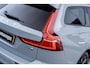 Volvo V60 2.0 T8 Plug-in hybrid AWD Plus Dark | Google | Long Range | Stoelventilatie | Schuif-/Kanteldak | Head-up Display | Getint Glas | Elek. Stoelen | Stoel-/Stuurverwarming | Harman Kardon Audio | Keyless Entry | Dodehoekdetectie | Elek. Achterklep | Zitverlenging | Memory | 18" LM