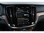 Volvo V60 2.0 T8 Plug-in hybrid AWD Plus Dark | Google | Long Range | Stoelventilatie | Schuif-/Kanteldak | Head-up Display | Getint Glas | Elek. Stoelen | Stoel-/Stuurverwarming | Harman Kardon Audio | Keyless Entry | Dodehoekdetectie | Elek. Achterklep | Zitverlenging | Memory | 18" LM