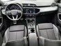 Audi Q3 45 TFSI e S edition 245 PK | S-Line | Automaat | Trekhaak | Navigatie | Stoelverwarming | Climate Control | Parkeersensoren | Adaptive Cruise Control | Dodehoeksensor | Audi Virtual Cockpit | Grootlichtassistent | Lichtmetalen velgen |