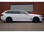 BMW 5-Serie Touring 530e xDrive M-Sport Trekhaak/HeadUp/Camera/Shadowline
