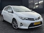 Toyota Auris 1.8 Hybrid Lease 1e Eigenaar,Navi,Pano,Camera,Cruise,Dealer Onderhouden,Lm velgen,APK tot 06-2026