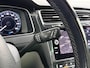 Volkswagen E-Golf Leer Warmtepomp LED+ Apple Carplay Android Navi Adaptieve-Cr. Digit.Dashb. PDC-v+a DAB 17" Ecc Led Premium Audio High-End- Dynaudio Zwarte-Hemel Lmv Privacy Glas Spiegel Pakket Virtual Cockpit Leder Pakket Stoelverwarming Origineel Nederlandse Auto Dealeronderhouden € 48.000 Nieuw!