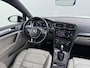 Volkswagen E-Golf Leer Warmtepomp LED+ Apple Carplay Android Navi Adaptieve-Cr. Digit.Dashb. PDC-v+a DAB 17" Ecc Led Premium Audio High-End- Dynaudio Zwarte-Hemel Lmv Privacy Glas Spiegel Pakket Virtual Cockpit Leder Pakket Stoelverwarming Origineel Nederlandse Auto Dealeronderhouden € 48.000 Nieuw!