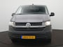 Volkswagen Transporter 2.0 TDI L2H1 28 Volkswagen Transporter 2.0 TDI L2H3 28 Trekhaak - Betimmering - Cruise - Apple carplay