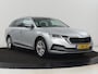 Skoda Octavia 1.5 TSI First Edition | Stoelverwarming | Adaptive cruise | Carplay | Sfeerverlichting | Matrix LED | Navigatie | Parkeerhulp | Keyless | DAB | Virtual Cockpit