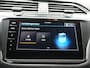 Volkswagen Tiguan 1.4 TSI eHybrid Elegance Business+ Navigatie - Clima - Camera - Panoramadak - Leer