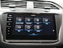 Volkswagen Tiguan 1.4 TSI eHybrid Elegance Business+ Navigatie - Clima - Camera - Panoramadak - Leer