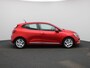 Renault Clio 1.6 E-Tech Hybrid 140 Zen | Automaat | Parkeer sensoren | Navigatie | Climate control | Cruise control | Bluetooth