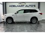 Mitsubishi Outlander 2.4 PHEV Intense Automaat / Navigatie Apple CarPlay / Cruise control / Climate control / etc..