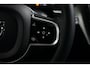Volvo XC60 2.0 T6 Plug-in hybrid AWD Plus Black Edition | Luchtvering | Stoelventilatie | Trekhaak | Pano | ACC | Stoelverwarming |