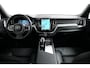 Volvo XC60 2.0 T6 Plug-in hybrid AWD Plus Black Edition | Luchtvering | Stoelventilatie | Trekhaak | Pano | ACC | Stoelverwarming |