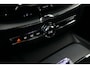 Volvo XC60 2.0 T6 Plug-in hybrid AWD Plus Black Edition | Luchtvering | Stoelventilatie | Trekhaak | Pano | ACC | Stoelverwarming |