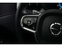 Volvo XC60 2.0 T6 Plug-in hybrid AWD Plus Black Edition | Luchtvering | Stoelventilatie | Trekhaak | Pano | ACC | Stoelverwarming |