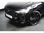 Volvo XC60 2.0 T6 Plug-in hybrid AWD Plus Black Edition | Luchtvering | Stoelventilatie | Trekhaak | Pano | ACC | Stoelverwarming |