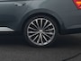 Skoda Superb Combi 1.4 TSI iV Laurin & Klement Plug In Hybrid 218pk Dealer O.H PHEV | Panodak | Trekhaak af Fabriek | Adaptive Cruise | Lederen Sportstoelen Memory & Venilatie | Camera | Crystal LED | 19"L.M | Virtual | Navigatie |