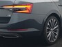 Skoda Superb Combi 1.4 TSI iV Laurin & Klement Plug In Hybrid 218pk Dealer O.H PHEV | Panodak | Trekhaak af Fabriek | Adaptive Cruise | Lederen Sportstoelen Memory & Venilatie | Camera | Crystal LED | 19"L.M | Virtual | Navigatie |