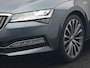 Skoda Superb Combi 1.4 TSI iV Laurin & Klement Plug In Hybrid 218pk Dealer O.H PHEV | Panodak | Trekhaak af Fabriek | Adaptive Cruise | Lederen Sportstoelen Memory & Venilatie | Camera | Crystal LED | 19"L.M | Virtual | Navigatie |