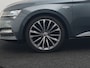 Skoda Superb Combi 1.4 TSI iV Laurin & Klement Plug In Hybrid 218pk Dealer O.H PHEV | Panodak | Trekhaak af Fabriek | Adaptive Cruise | Lederen Sportstoelen Memory & Venilatie | Camera | Crystal LED | 19"L.M | Virtual | Navigatie |