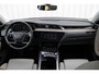 Audi E-tron 55 quattro 95 kWh | Incl. garantie12 maanden | 100% onderhouden | Stoelverwarming + ventilatie | Bang & Olufsen | Panoramadak | Head-up display | Camera spiegels | 360° camera | 408 PK | Adaptieve cruise |