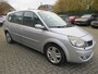 Renault Grand Scenic 2.0-16V Tech Line-PANO NAVI LPG G3