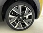 Peugeot 208 1.2 100pk GT-Line | Stoelverwarming | Lichtmetalen velgen | Navigatie | Parkeersensoren rondom + Achterruitrijcamera |