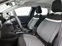 Citroën E-C4X Ë-C4 X EV Feel 50kWh 136pk | Accu SOH 95,3% | Navigatie via Apple Carplay / Android Auto | Climate Control | Cruise Control | Parkeersensoren | Armsteun | Led koplampen | Adaptief demping systeem | Bluetooth | DAB+ radio | Volledig digitaal instrumentenpaneel | Armsteun | 18" lichtmetalen velgen |