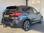 BMW X1 XDrive25i Centennial High Executive M-Sport|Panoramadak|Trekhaak|Harman Kardon|Leer|Stoelverwarming|Sportstoelen|HUD