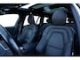 Volvo V60 T6 Automaat AWD Inscription | Panoramadak| Polestar Engineerded Optimisation | Park Assist voor en Achter| Verwarmbaar Stuurwiel| Verwarmbare voorstoelen en Achterbank| Parkeerverwarming| Blind spot| Adaptieve Cruise Control| Lederen Interieur.