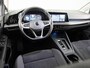 Volkswagen Golf 1.5 eTSI Style Navigatie | Parkeersensoren | Adaptieve cruise control | Camera | 19 inch |