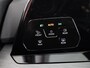 Volkswagen Golf 1.5 eTSI Style Navigatie | Parkeersensoren | Adaptieve cruise control | Camera | 19 inch |