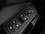 Volkswagen Golf 1.5 eTSI Style Navigatie | Parkeersensoren | Adaptieve cruise control | Camera | 19 inch |