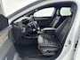 Renault Megane E-Tech EV60 220Pk Optimum Charge Iconic | Lederen bekleding | Elektrische Stoelen | Trekhaak | Stoel & Stuurverwarming | Parkeersensoren & Camera | Multisense | Privacy Glass | Harman Cardon Geluid | 450km WLTP |