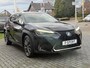 Lexus UX 250h F Sport Line | Trekhaak, Head up display, Parkeersensoren, 18 inch, Elektrische bedienbare stoel, Stoel + Stuurverwarming