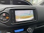 Toyota Yaris 1.5 Hybrid 100pk Automaat Dynamic Bi-Tone | Carplay | Stoelverwarming | Parkeercamera | Winterbandenset | Licht/regensensor | Keyless Entry | Cruise |