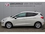 Ford Fiesta 1.0-125pk EcoBoost Mild-Hybrid Titanium. Uniek mooie en luxe Fiesta, slechts 39.000km ! Autm. airco, navigatie, telefoonvoorb., pdc v+a, B&O soundsyst., LM wielen, trekhaak, LED verlichting, adapt. cruise cntrl, side- en lane assist, metallic lak etc.