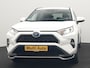 Toyota RAV4 2.5 Plug-in Hybrid AWD Dynamic 306pk Dealer O.H PHEV | Adaptive Cruise | Trekhaak | Sportstoelen Verwarmd | Camera | Apple Carplay | 18"L.M | Keyless | Stuurverwarming | Navigatie |