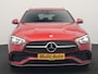 Mercedes-Benz C-klasse Estate 300 e AMG Line Plug In Hybrid 313pk Dealer O.H PHEV | Trekhaak af Fabriek | Adaptive Cruise | 360 Camera | Digital LED | Burmester Soundsystem | Alcantara Sportstoelen Verwarmd | Sfeerverlichting | Keyless |