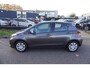 Toyota Yaris 1.3 16v VVT-i 99pk 5D Aspiration AIRCO Parkeer Camera