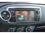 Toyota Yaris 1.3 16v VVT-i 99pk 5D Aspiration AIRCO Parkeer Camera