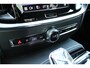 Volvo V60 T6 Plug-in hybrid AWD Plus Dark | Semi Elektrische Trekhaak | Stoel- en Stuurverwarming | Premium audio by Harman Kardon | Elektrisch Verstelbare Voorstoelen met Geheugen | 360° Camera | Adaptive Cruise Control | Pilot Assist
