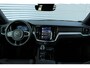 Volvo V60 T6 Plug-in hybrid AWD Plus Dark | Semi Elektrische Trekhaak | Stoel- en Stuurverwarming | Premium audio by Harman Kardon | Elektrisch Verstelbare Voorstoelen met Geheugen | 360° Camera | Adaptive Cruise Control | Pilot Assist