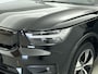 Volvo XC40 Recharge 78KWH. AWD R-Design 100% Elektrisch, 100% Stijlvol / Pdc.+Camera / 1/2 Leder / Stoel-Stuurverwarming / Navigatie / Apk 05-2027