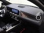 Mercedes-Benz B-klasse 180 Business Solution AMG /Nightpakket /18Inch /Achteruitrijcamera /CarPlay
