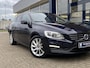 Volvo V60 2.0 T3 Momentum / NL-Auto / 1e-Eigenaar / Dealer-Onderhouden / Standkachel / Stoelverwarming / Elektr.-Stoelen met Geheugen / Cruise-Control / Climate-Control / Dodehoek-Detectie / Radio-Bluetooth / Navi / Armsteun V+A / PDC-Achter / 17'' LMV / ENZ.