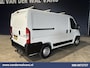 Peugeot Boxer 2.2 BlueHDi 120pk L1H1 Euro6 Airco | Dakdragers | 2500kg Trekhaak Bijrijdersbank